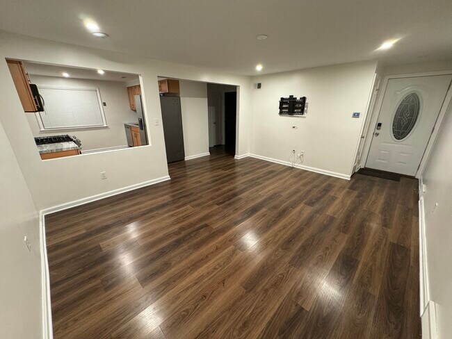 Photo - 1070 Highland Ave