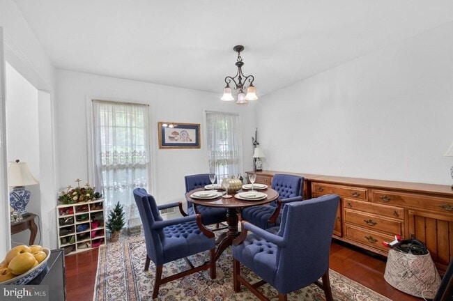 Photo - 8815 Newport Ct