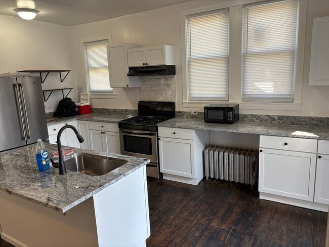 Photo - 811 N Harlem Ave