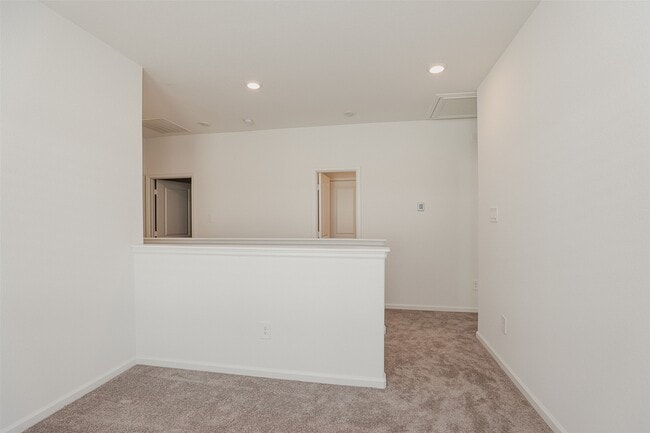 Photo - 625 Royal Arch Dr