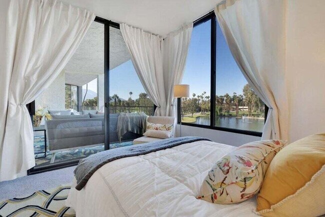 910 Island Dr Unit 302