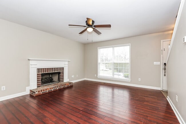 Photo - 2800 Overton Dr