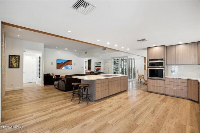 Photo - 6842 N 72nd Pl