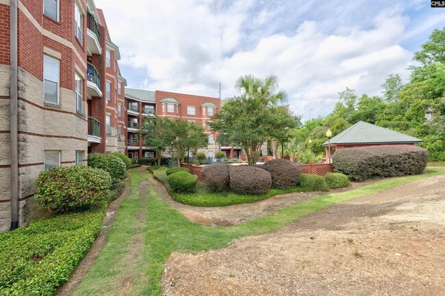 Photo - 900 Taylor St