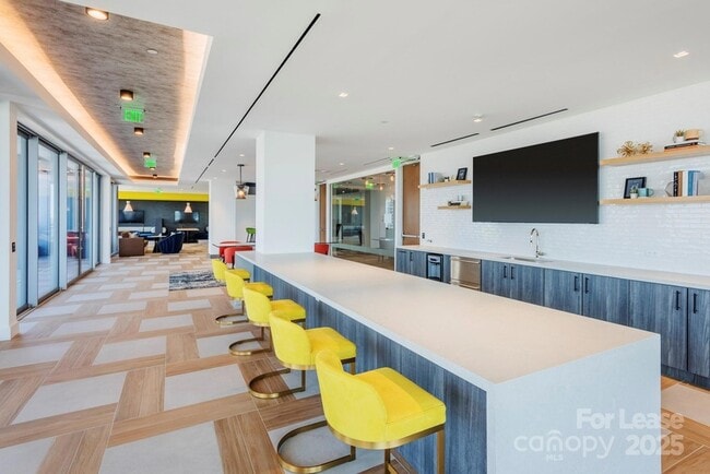 Photo - 401 S Graham St Unit 2C