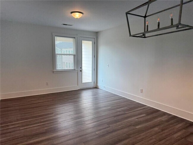 Photo - 1531 Layton Ln NW