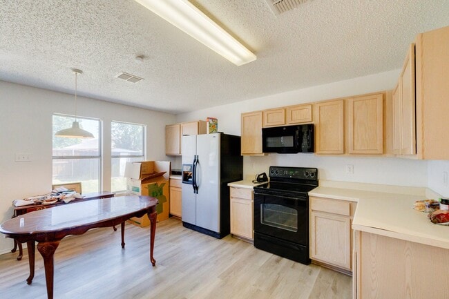 Photo - 4260 Meadowknoll Dr