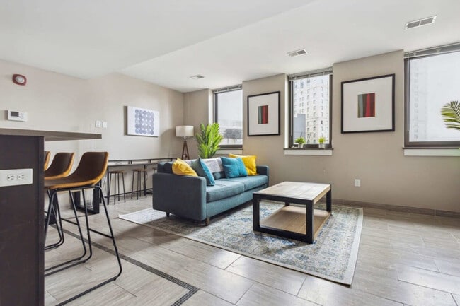 Building Photo - 1212 Griswold St Rental
