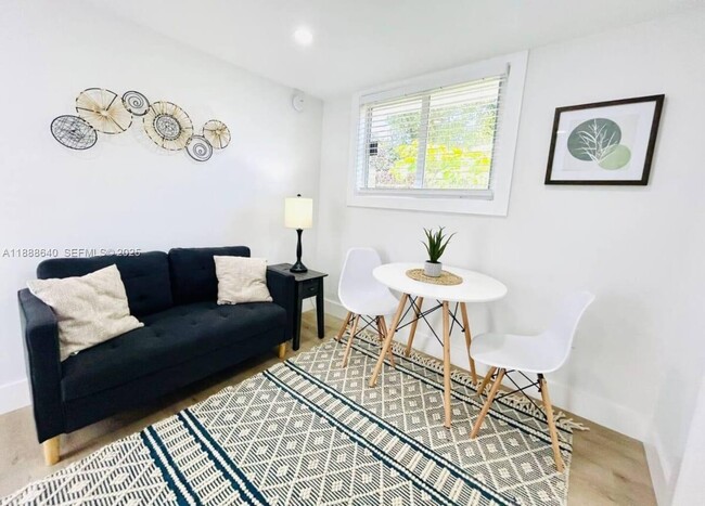 Photo - 2612 SW 12th St Unit Rear