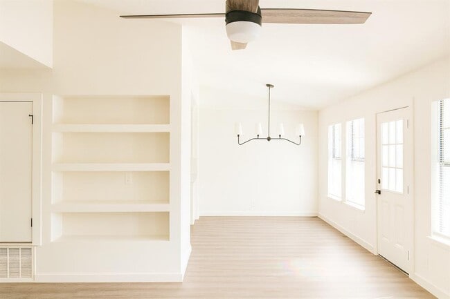 Photo - 1700 Garden Villa Dr