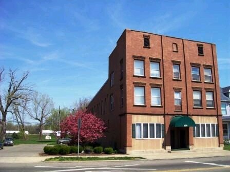 Photo - 136 E Main St