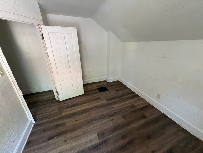 Photo - 703 W Briggs Ave Unidad W Briggs Duplex
