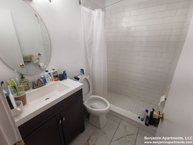 Photo - 772 Columbus Ave Unidad 2