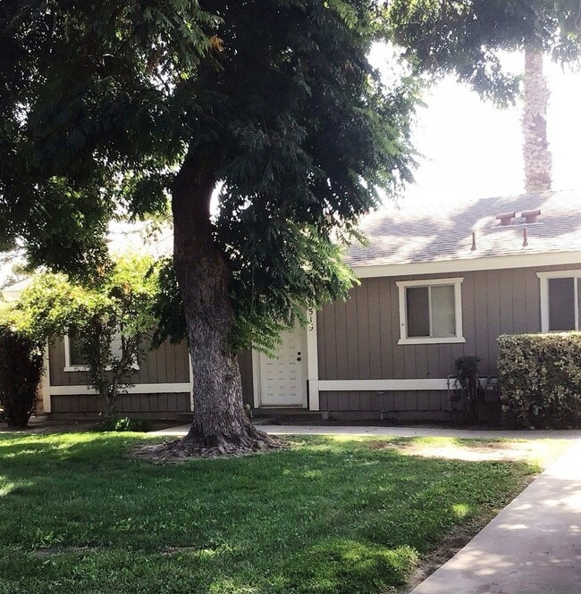 2515 W Victor Ct