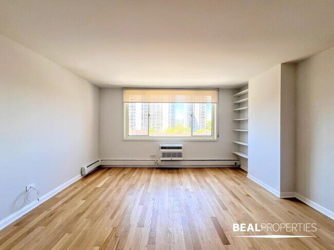 Building Photo - 0 bedroom in CHICAGO IL 60610 Unit 07B Rental