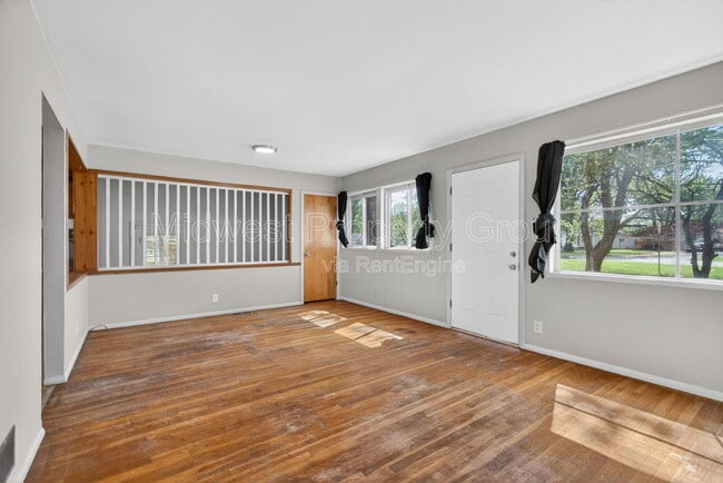 Photo - 743 Shepley Dr