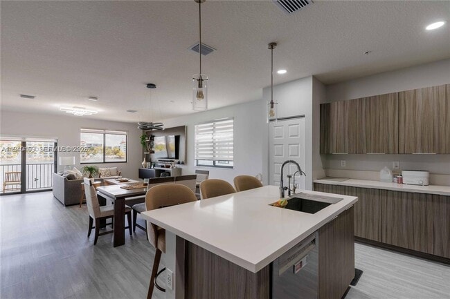 Photo - 4714 NW 84th Ct