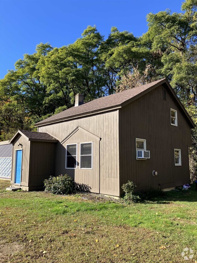 Building Photo - 9 Sawyer Ln Rental