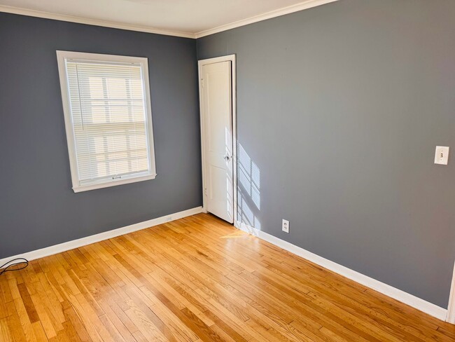 Photo - Adorable Waldo Location on Quiet Street