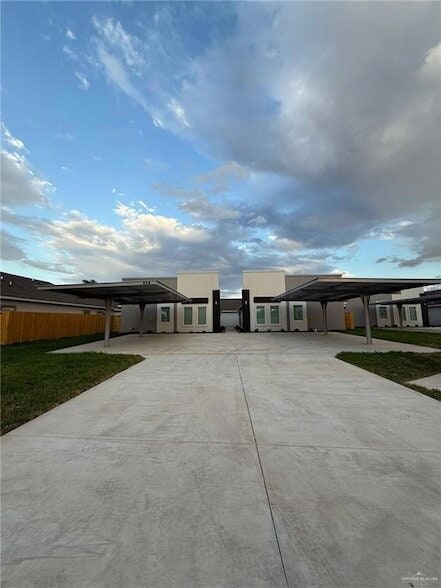 Photo - 804 Dove Ave Unidad 1