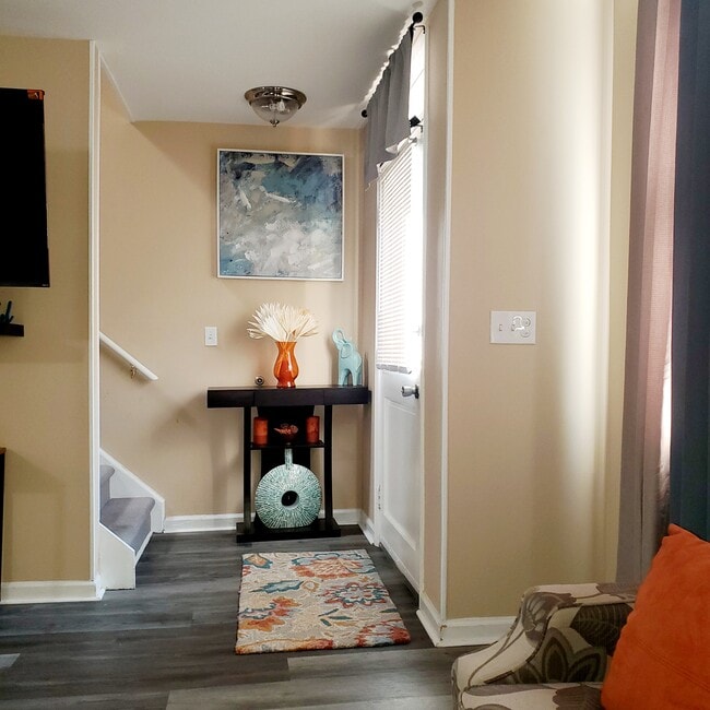 Photo - 130 S Pearl St