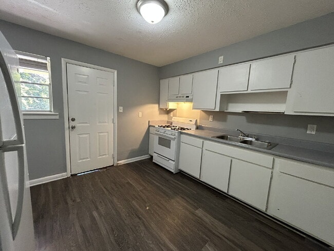 Photo - Duplex For Rent