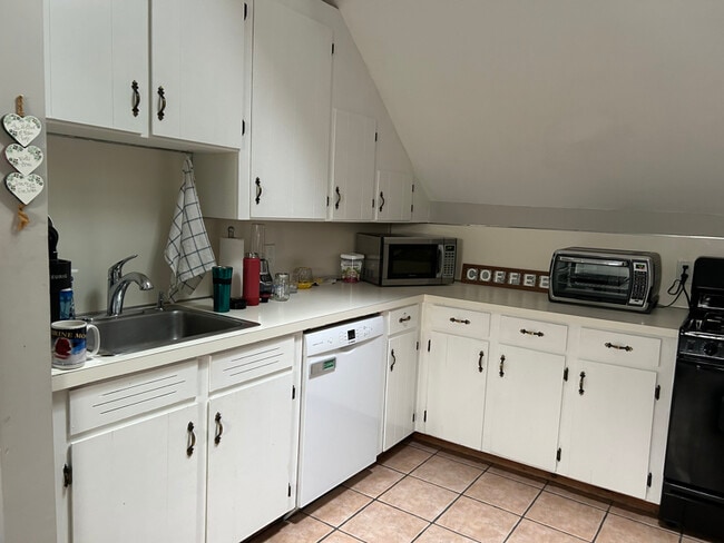 Photo - 11 Arbor St Unit 3rd floor