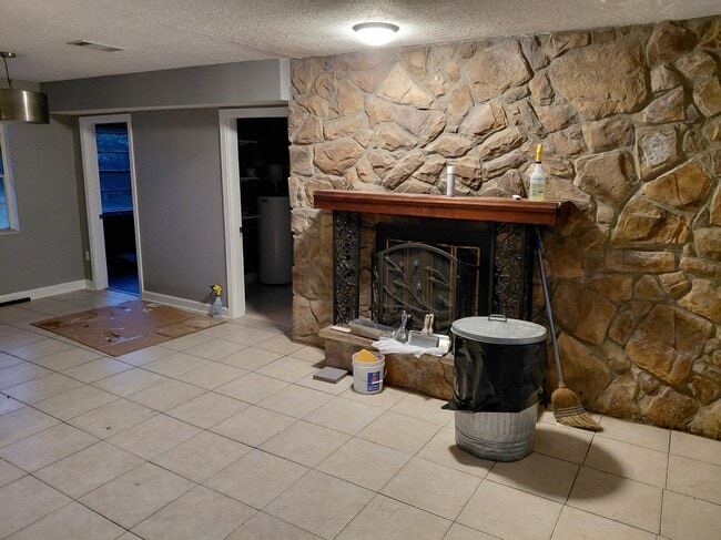 Photo - 3550 Raines St