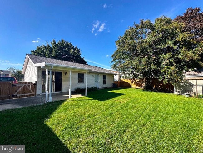 430 Banksia Dr