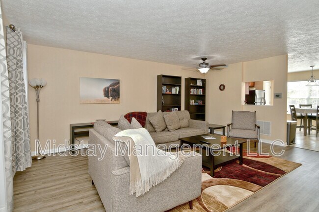 Photo - 3043 Armory Dr