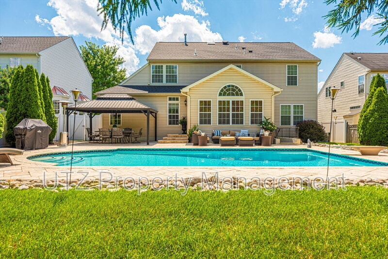 Photo - 104 Capricorn Rd