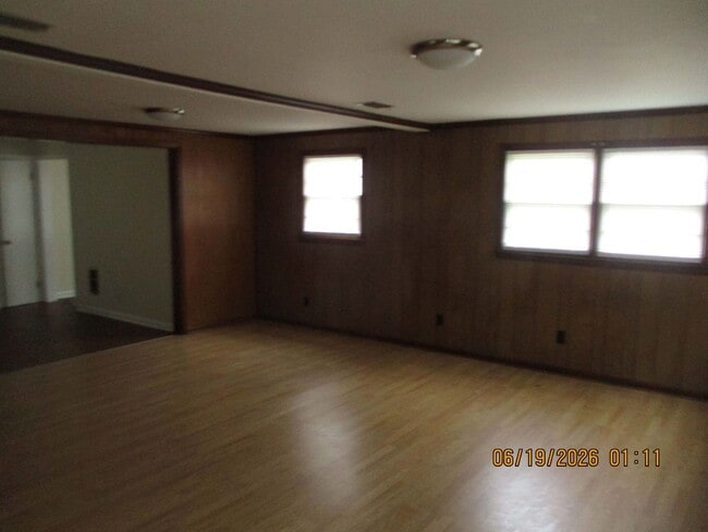 Photo - Sixteenth Ave., 711