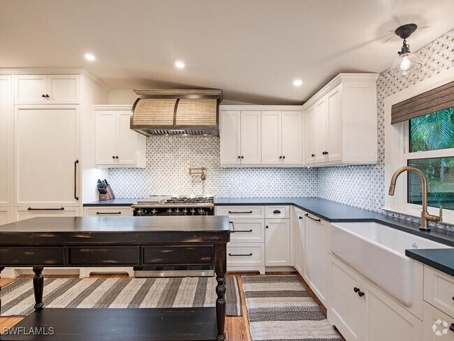 Building Photo - 680 8th Ave S Rental