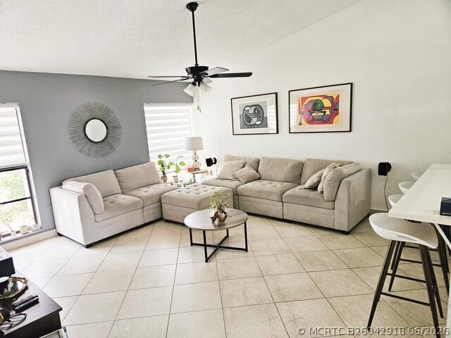 Photo - 16657 Redwood Way