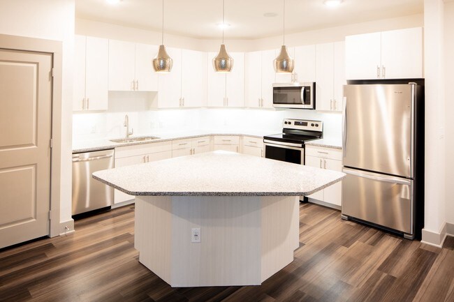 Photo - Magnolia Off Sylvan