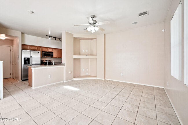 Photo - 1559 S Longspur Ln