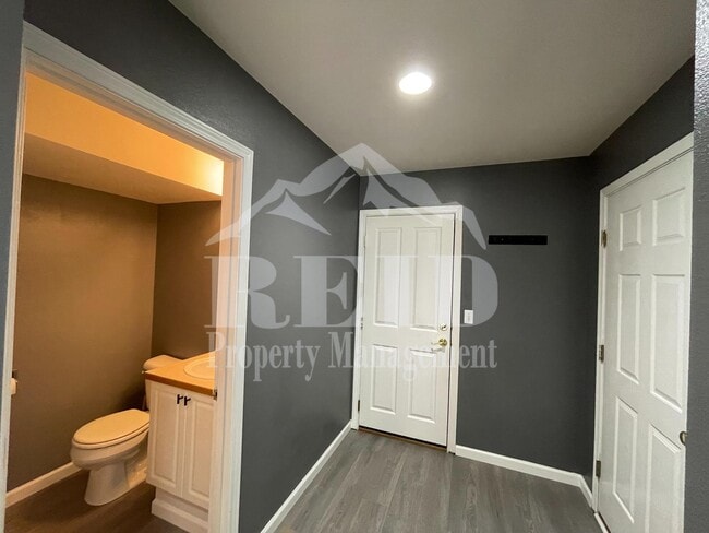 Photo - 9595 Long Point Ln NW
