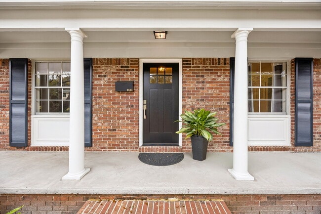 Photo - 2614 Gregor McGregor Blvd