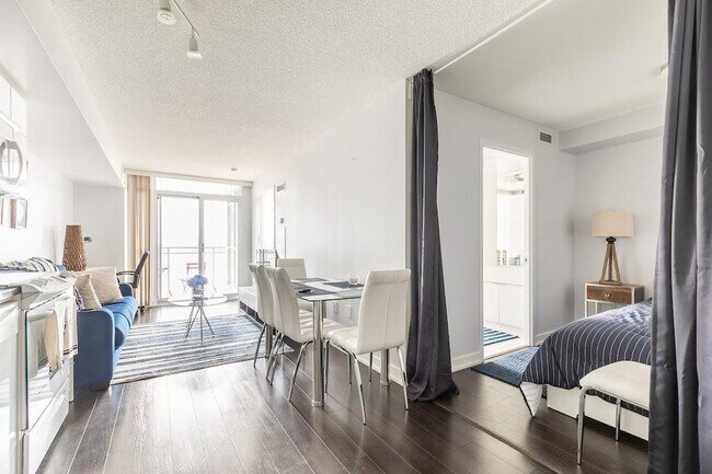 Photo - 21 Iceboat Terr Unité ID1345948P