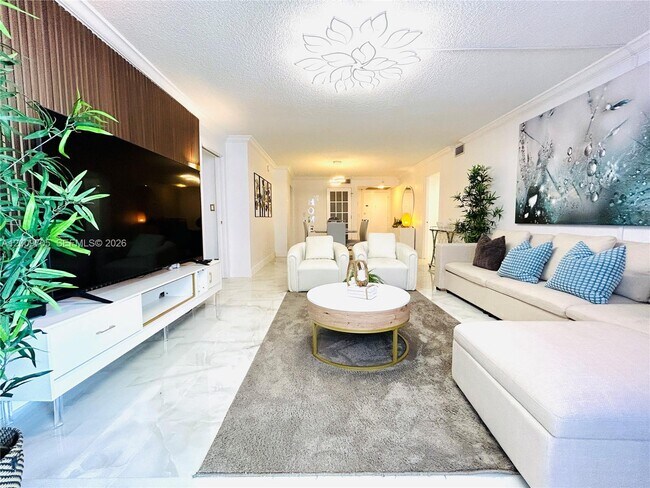Building Photo - 6039 Collins Ave Unit 1507