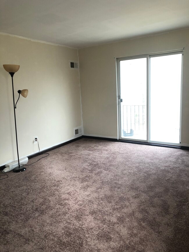 Master - 611 Country Ln