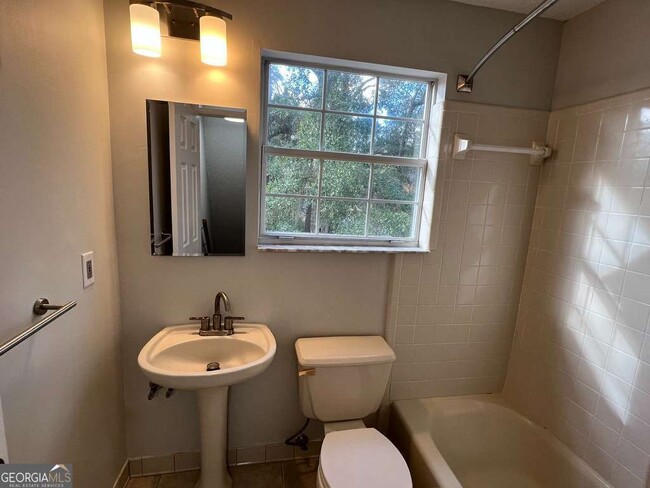 Photo - 307 Old Mill Dr