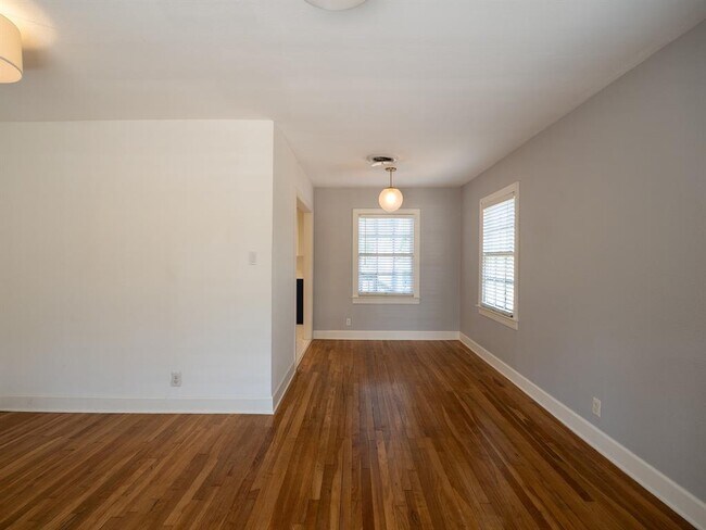 Photo - 5308 Avenue F
