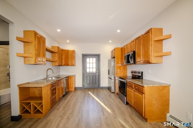 Photo - 133 North St Unit 2