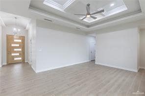 18 Northgate Ln