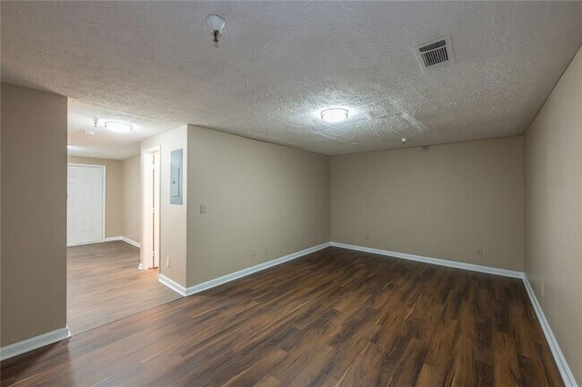 Photo - 330 Herndon Way Unit 116