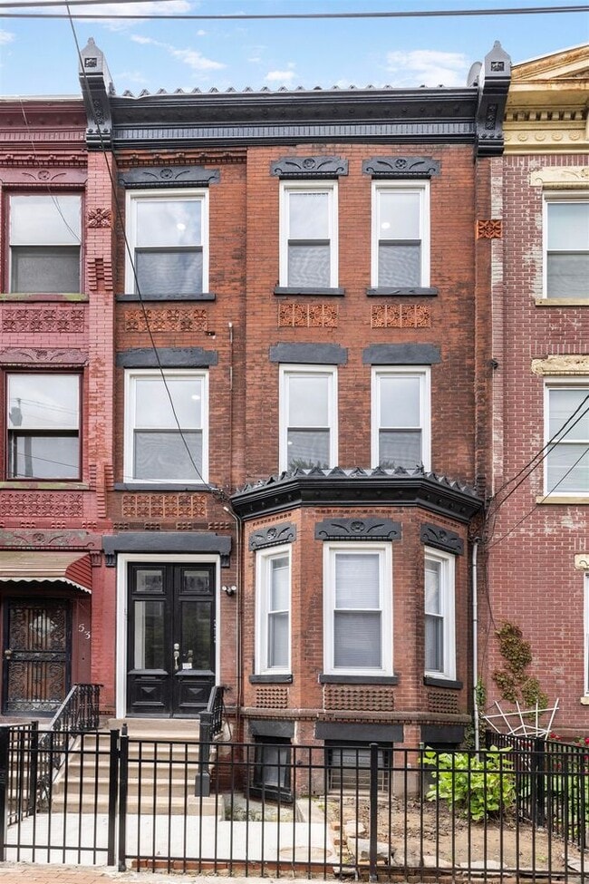 Building Photo - 55 Astor Pl Unit 2-2 Rental
