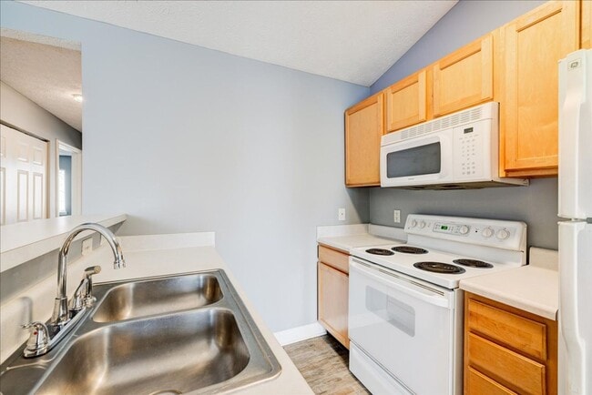 Photo - **2 bedroom 2 bath $1199/mo***Evansville, ...