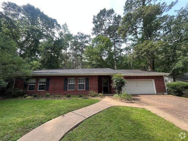 Building Photo - 2107 Greentree Dr Rental
