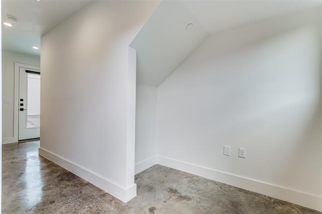 Photo - 5609 Live Oak St